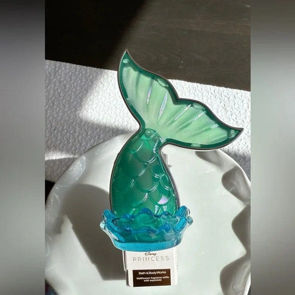 Bath & Body Works Disney Ariel Wallflower Plug - Picture 2 of 2
